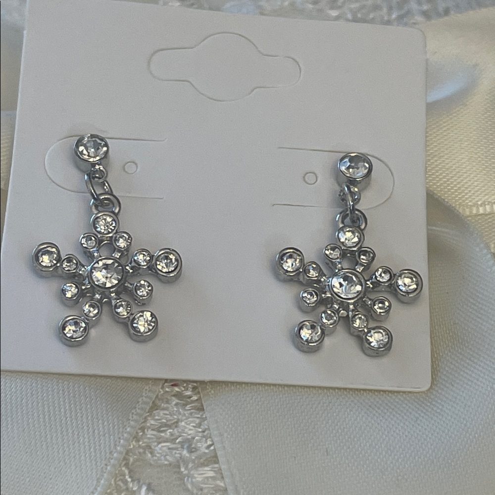 Silver Snowflake Post Dangle Earrings With Sparkling Crystals.